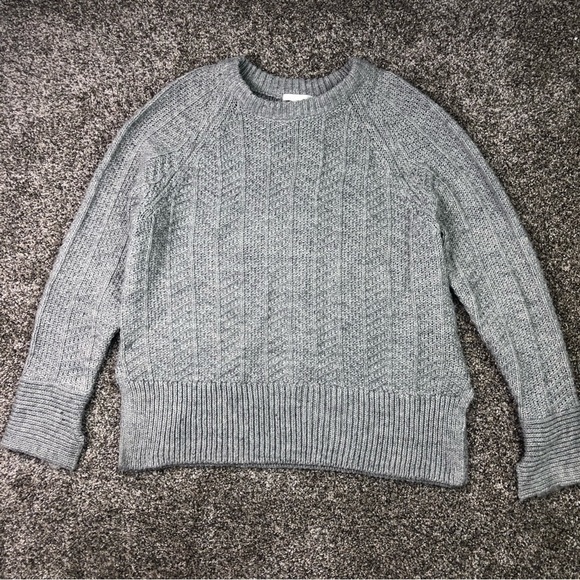 H&M Women’s Gray Knit Sweater Size Small - Picture 1 of 7